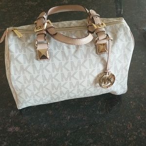 Micheal Kors Vanilla Grayson Large Satchel